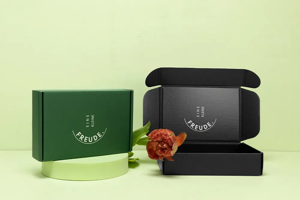 Shipping boxes in various types Shipping boxes in various types