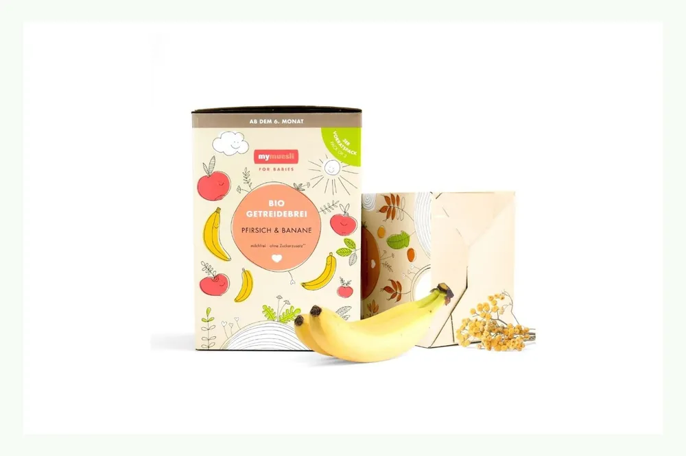 Food packaging with tin, box and banana Food packaging with tin, box and banana